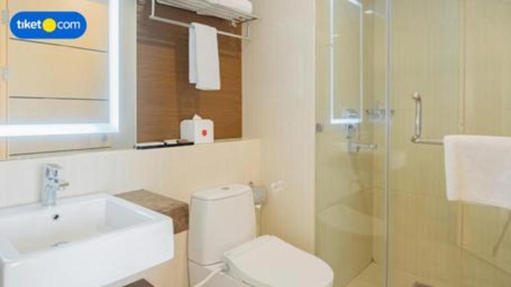 Hotel Grandhika Pemuda Semarang Exterior foto