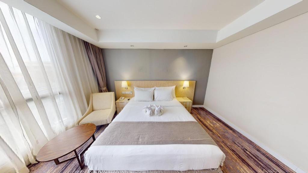 Hotel Grandhika Pemuda Semarang Exterior foto
