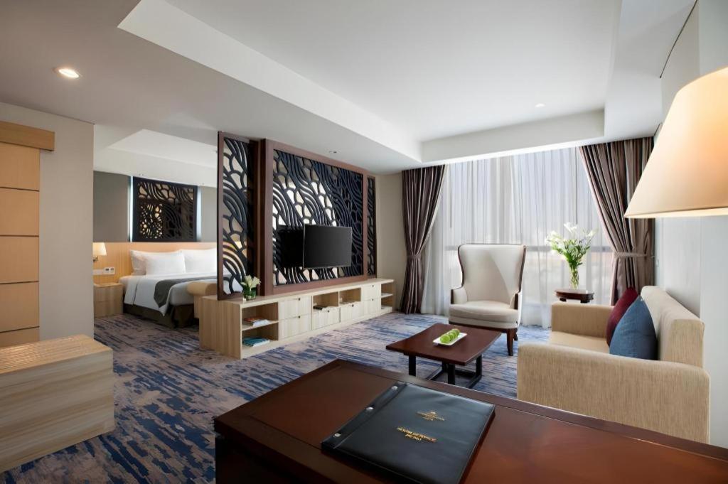 Hotel Grandhika Pemuda Semarang Exterior foto