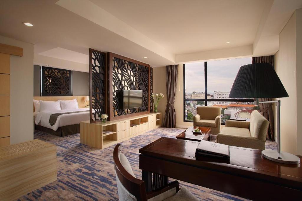Hotel Grandhika Pemuda Semarang Exterior foto