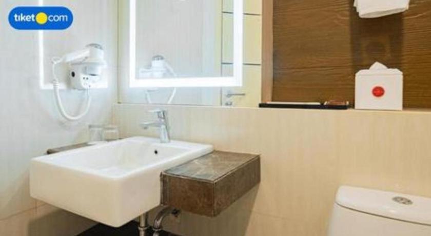 Hotel Grandhika Pemuda Semarang Exterior foto