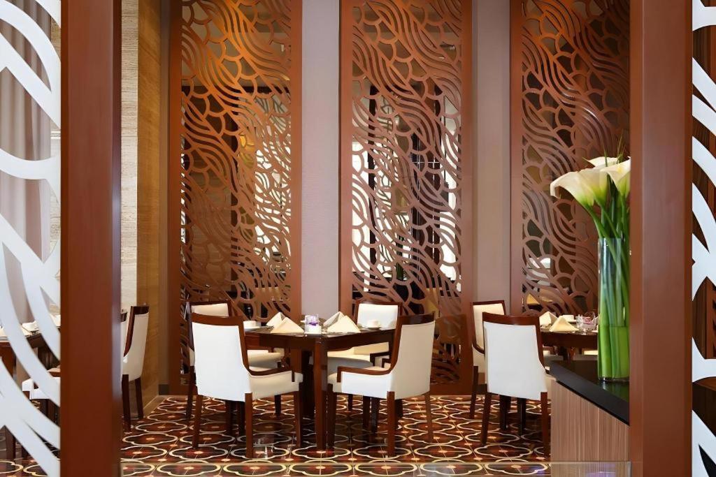 Hotel Grandhika Pemuda Semarang Exterior foto